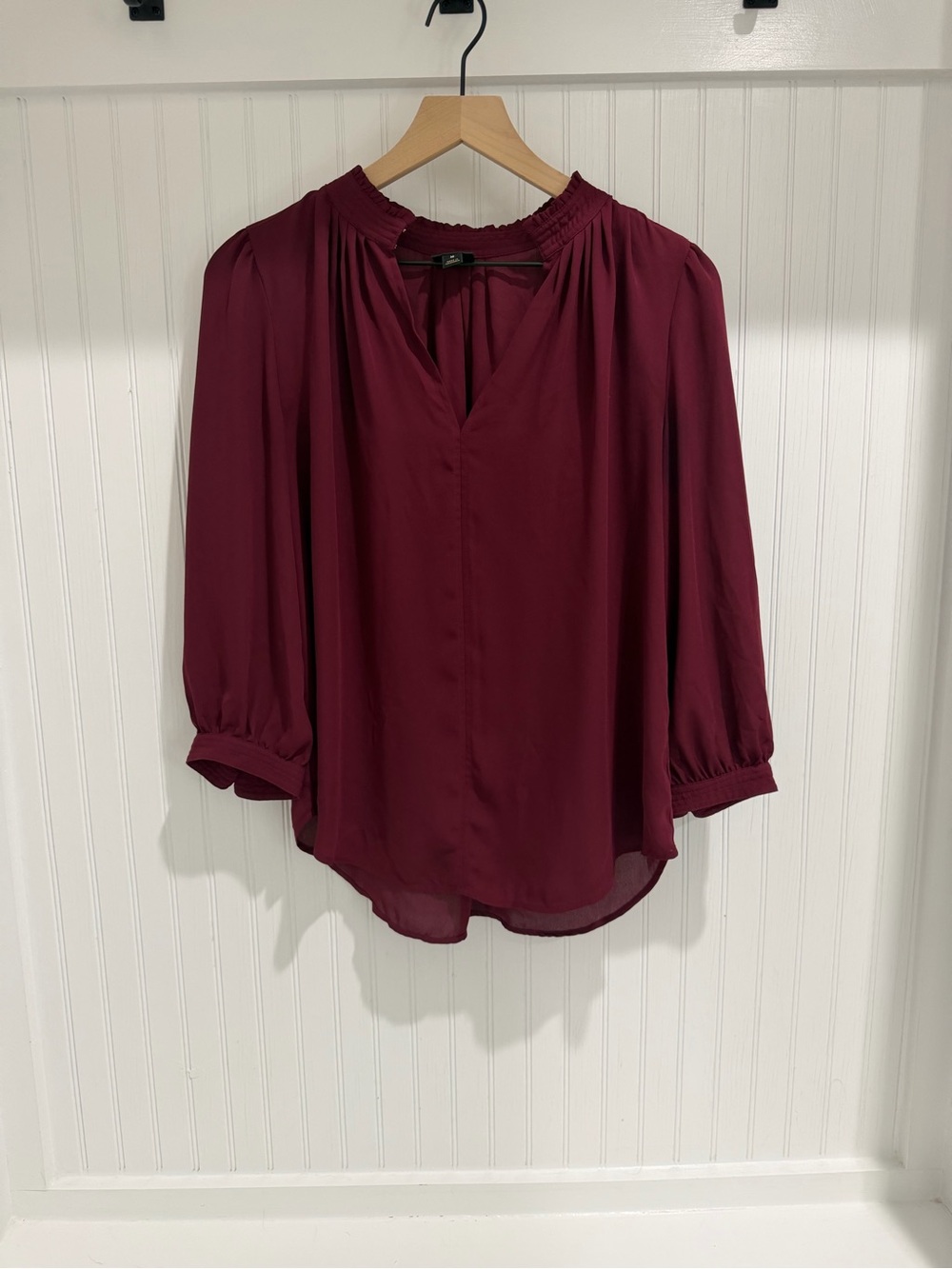 Worthington Burgundy Ruffle Blouse 3/4 Sleeve Size Medium